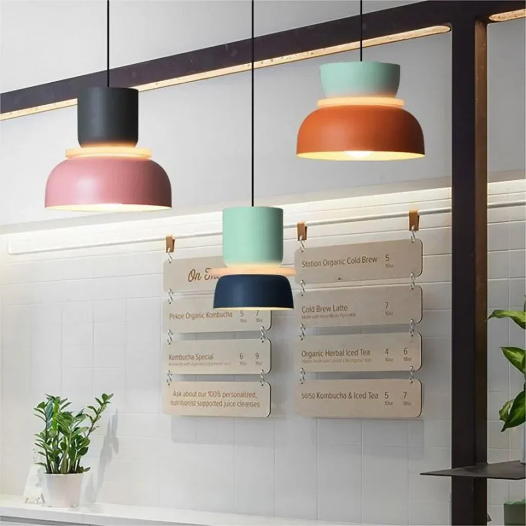 Nordische Pendelleuchte mit Farbblock-Design für moderne Räume