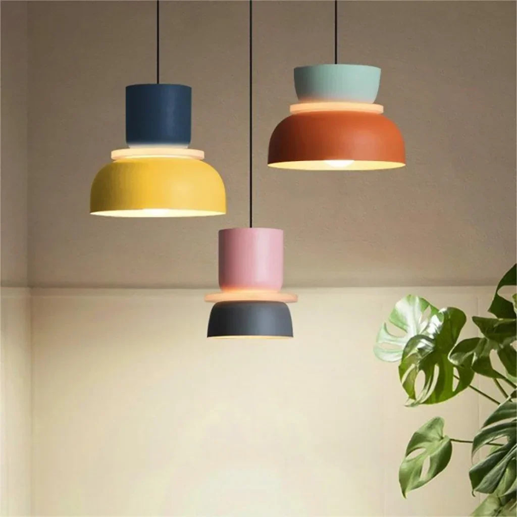 Nordische Pendelleuchte mit Farbblock-Design für moderne Räume
