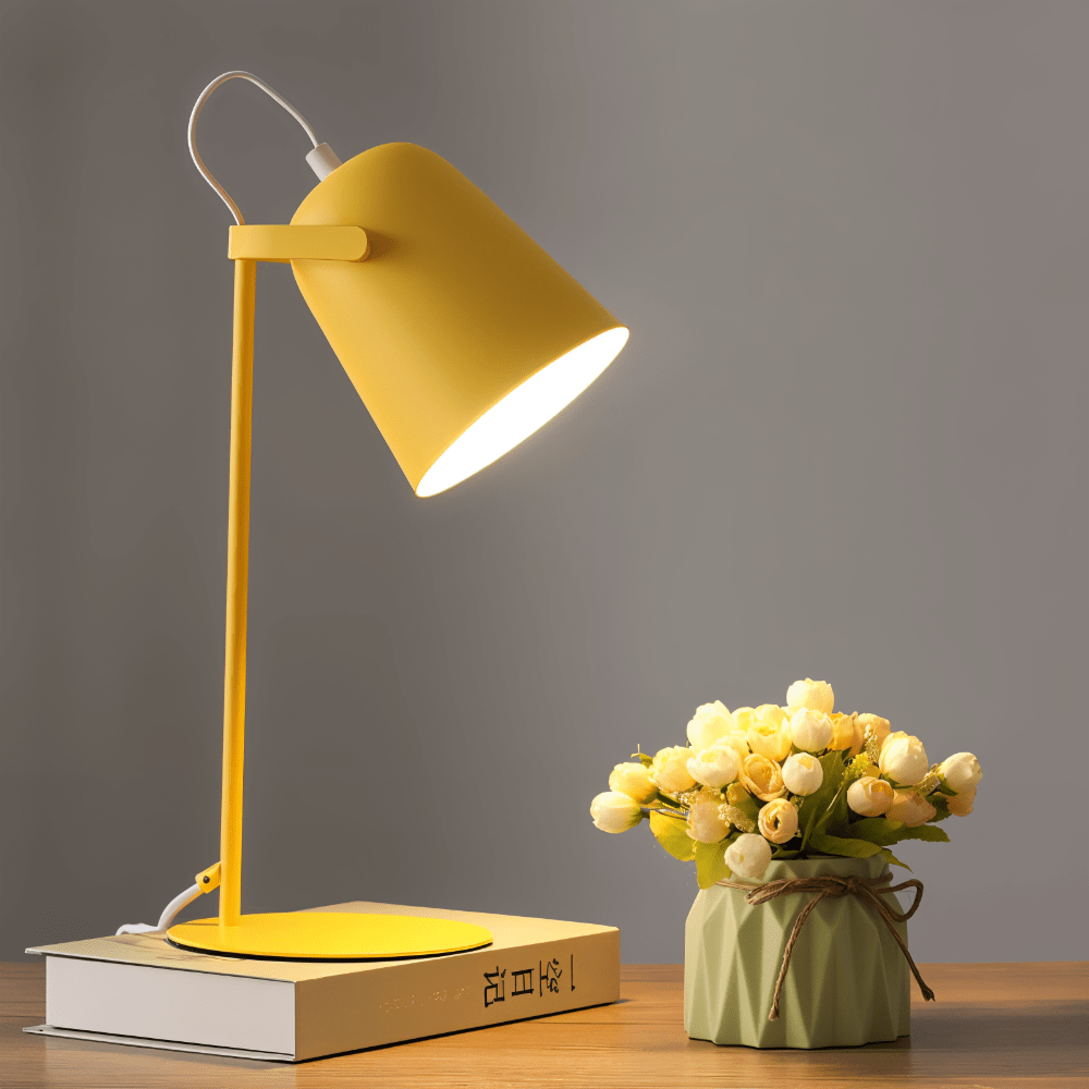 Tischlampe mit drehbarem Schirm und augenschonendem Licht