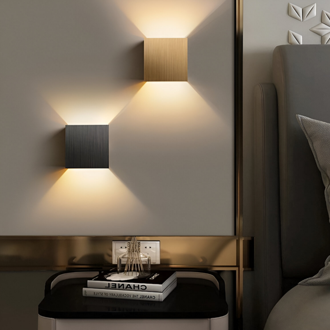 Wall Light with USB & Mains Connection – Warm & Cool White