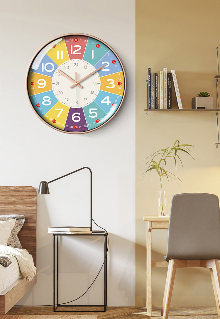 Lernuhr für Kinder – Lautlose Wanduhr mit buntem Design