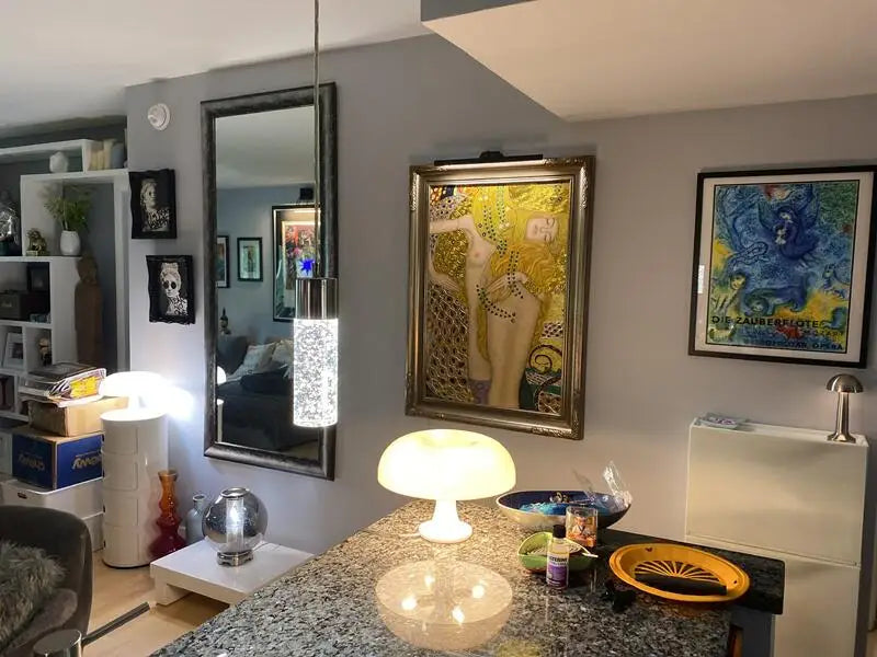 Portable mushroom lamp with LED - cordless and atmospheric
