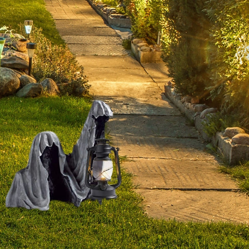 Halloween Grim Reaper Figure with Lantern Made of Resin – Weather-Resistant Garden Decoration