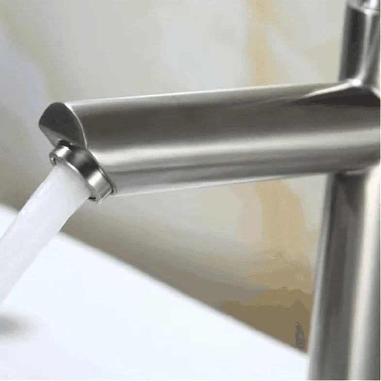 Einhebel-Badarmatur aus Edelstahl – modernes Design