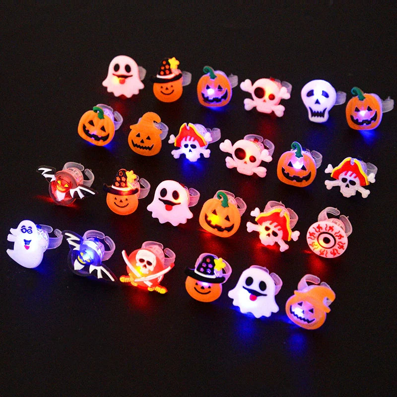 LED Halloween Ringe – 20 Stück Leuchtende Ringe mit Gruseligen Designs