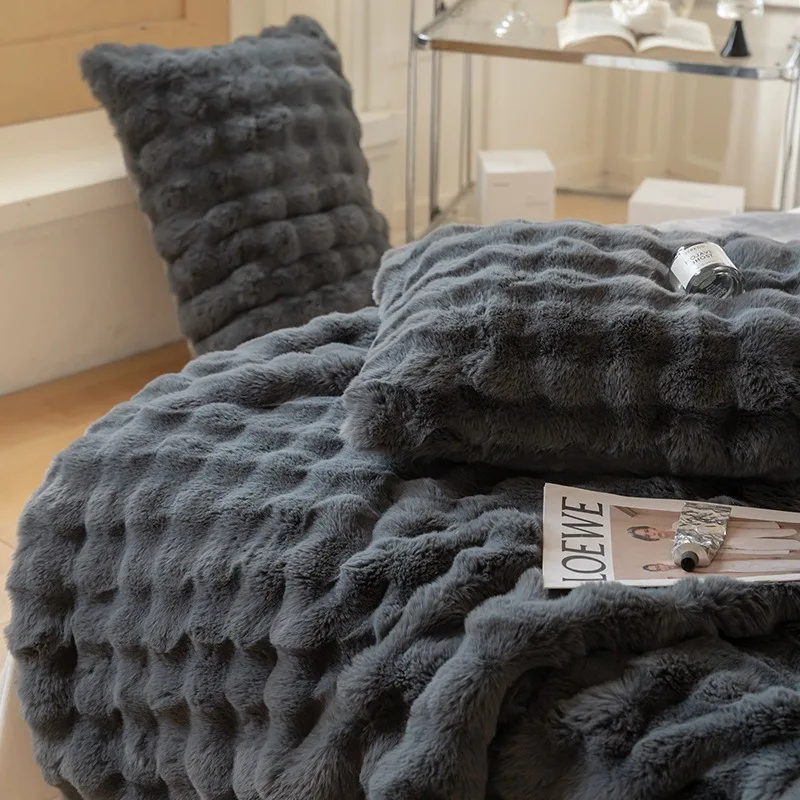 Extra-thick plush blanket for the sofa and bed – Warm winter blanket
