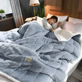 Weighted blanket with Sherpa fleece - Soft, heavy blanket for relaxation