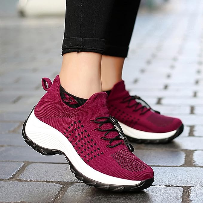 Orthopädische Damenschuhe mit breiter Zehenbox und Dämpfung