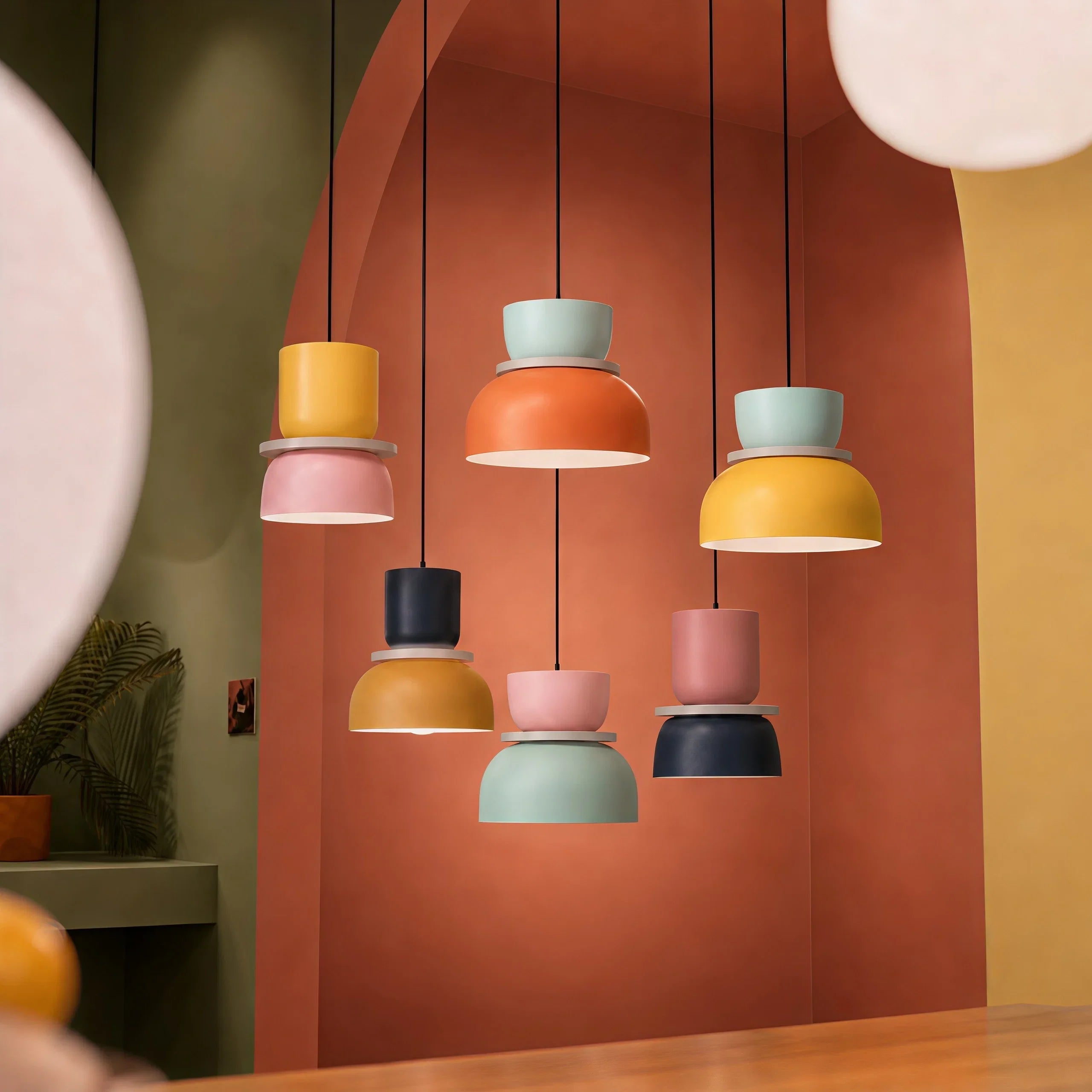 Nordische Pendelleuchte mit Farbblock-Design für moderne Räume
