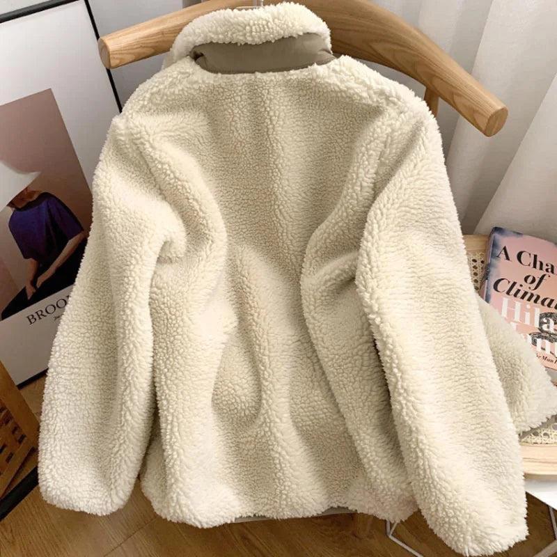 Women's sherpa jacket with zipper - warm and comfortable