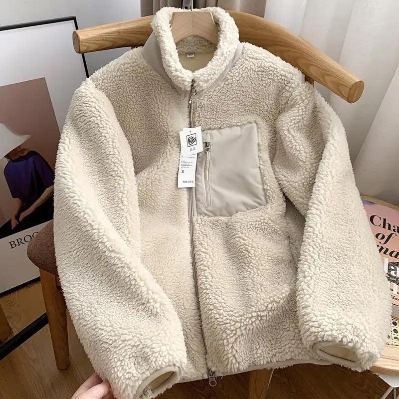 Women's sherpa jacket with zipper - warm and comfortable