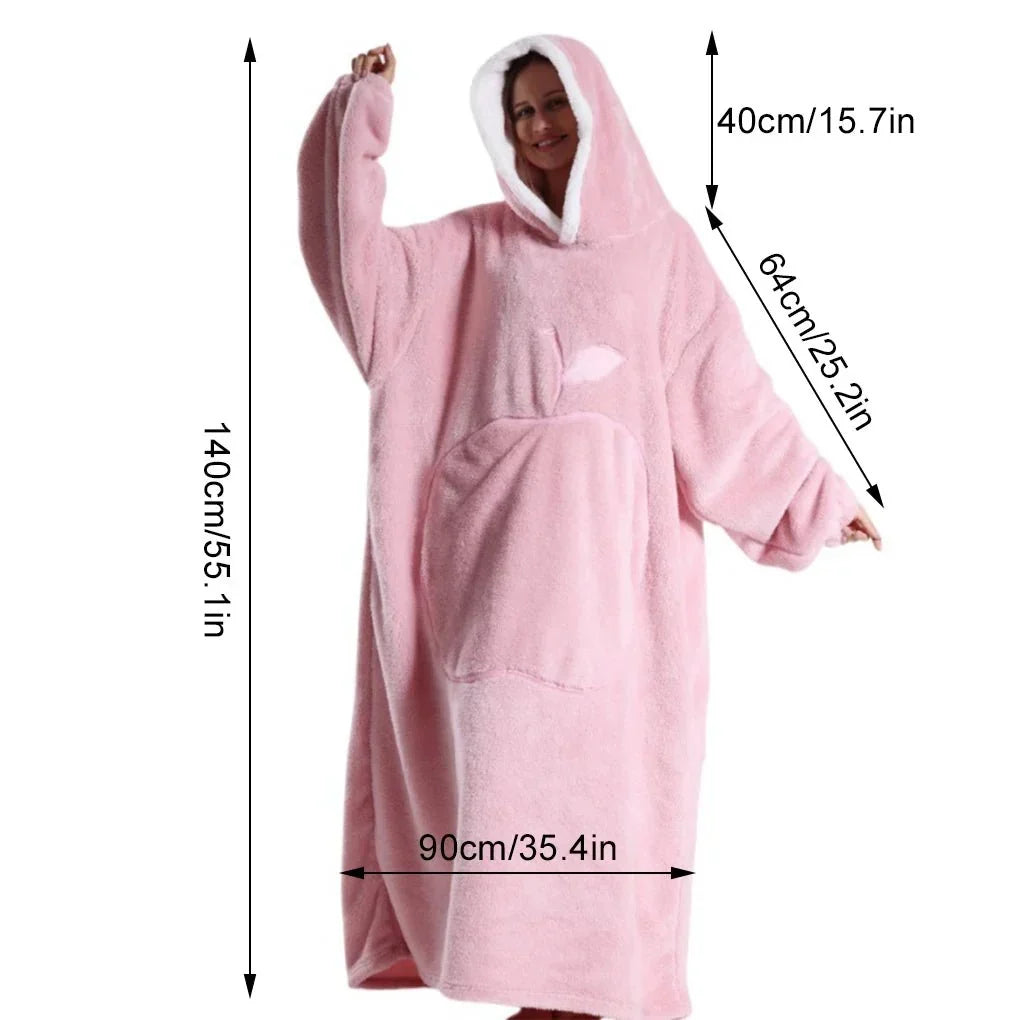 Oversized fleece hoodie – soft, warm, and unrestricted movement