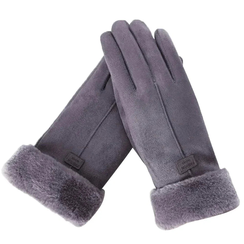 Heated women's gloves with touchscreen functionality and adjustable heat