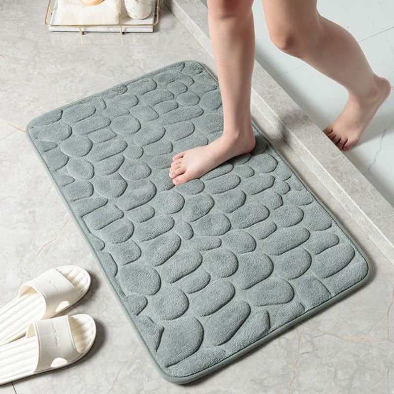 Memory Foam Badematte mit Kieselstein-Design – weich & rutschfest