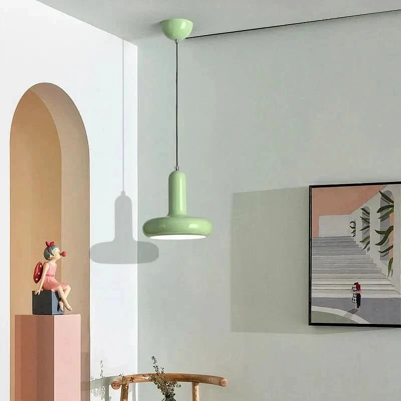 Minimalist metal pendant light - elegant design