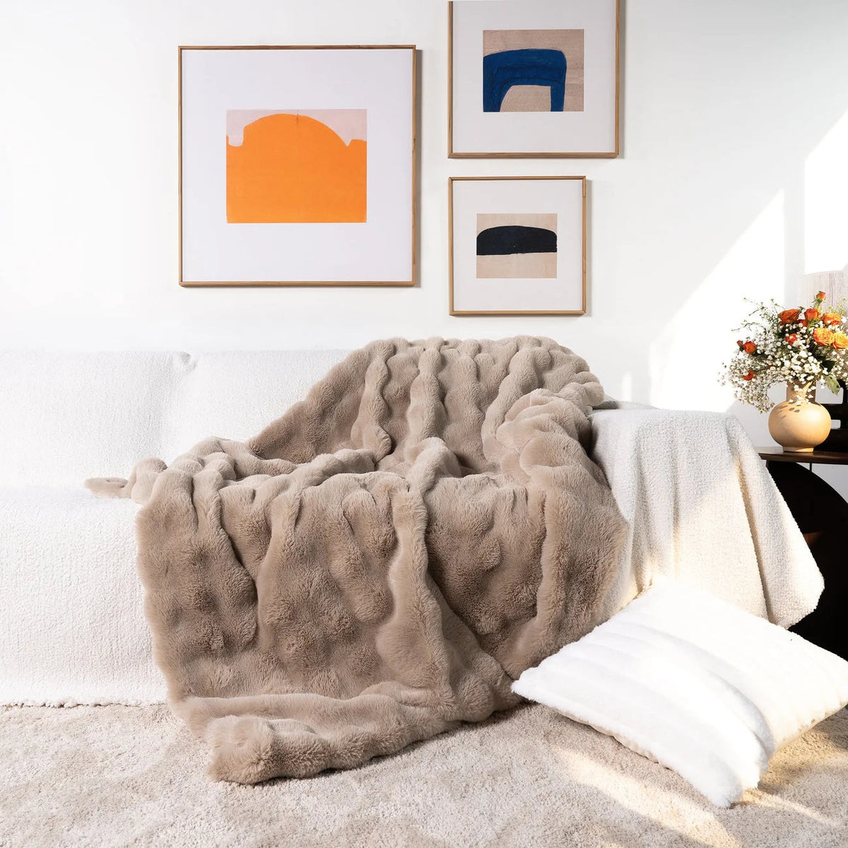 Faux Fur Blanket - Extra Soft Cozy Blanket for Every Season