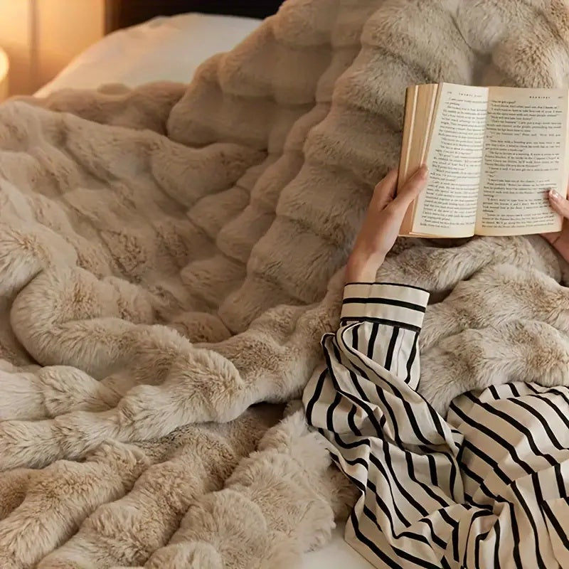 Faux Fur Blanket - Extra Soft Cozy Blanket for Every Season