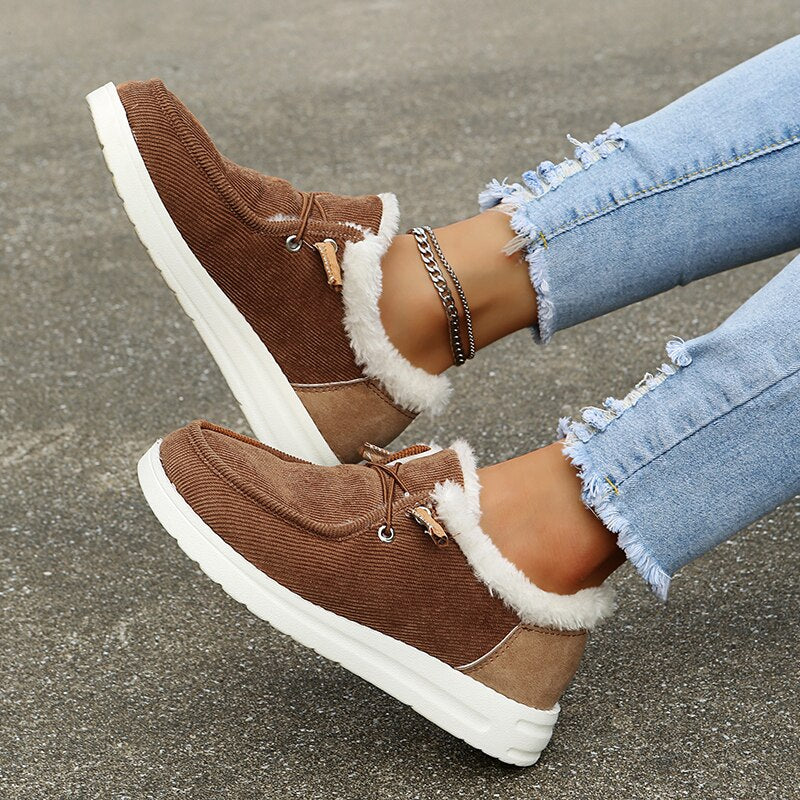 Women's winter slippers with plush lining and non-slip sole