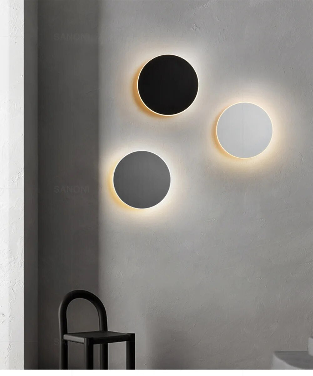 Round dimmable LED wall light - touch and sensor control