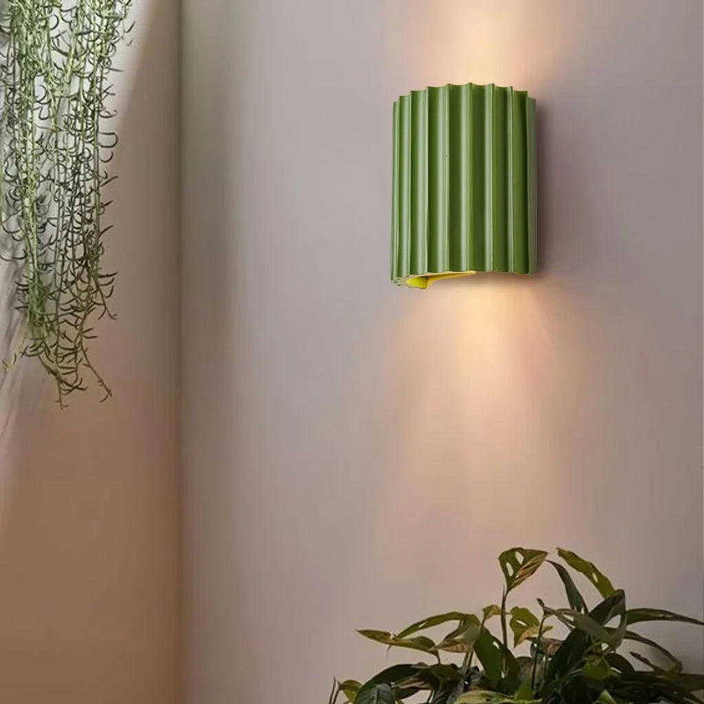 Gerippte Harz-Wandleuchte im Boho-Stil für Innenräume