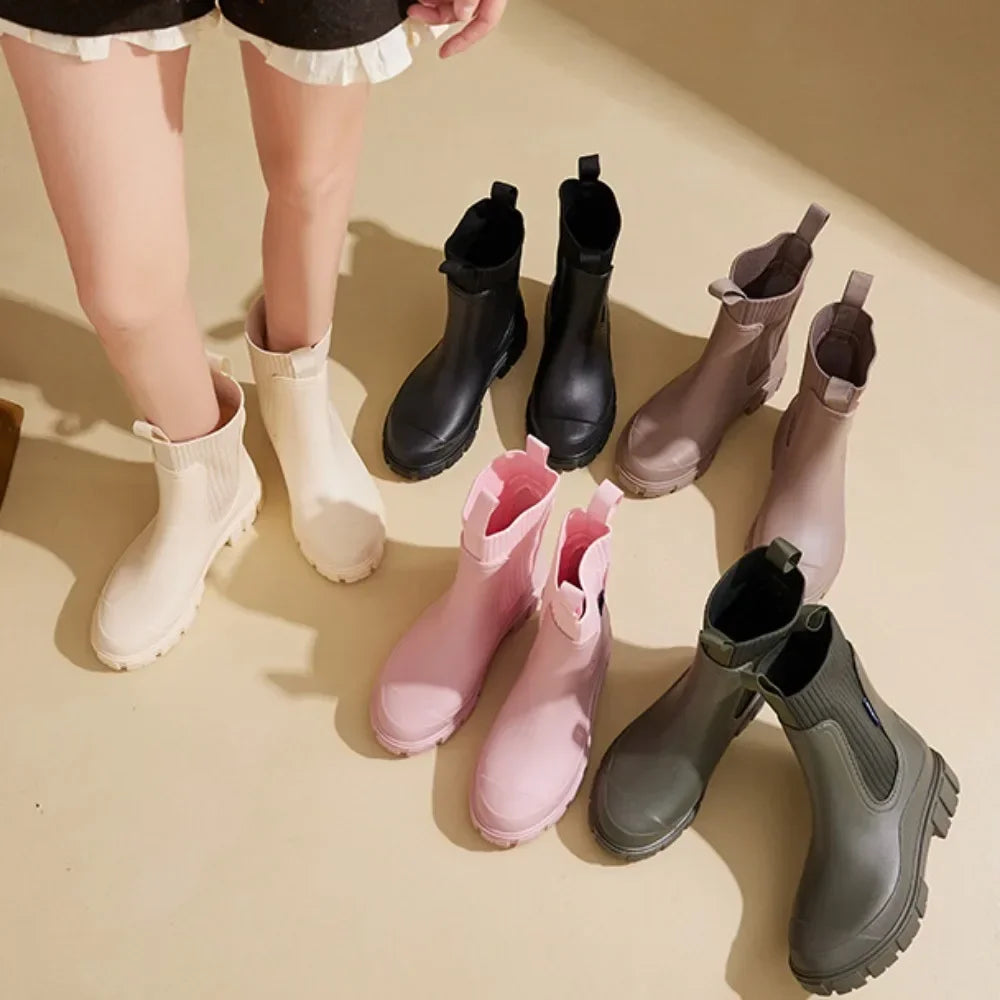 Waterproof Chelsea boots with an anti-slip sole for all weather