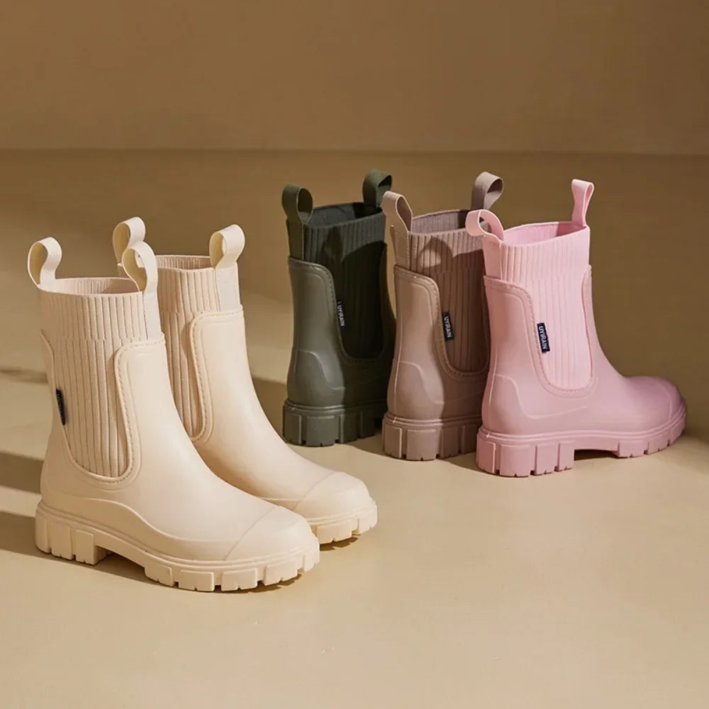 Waterproof Chelsea boots with an anti-slip sole for all weather