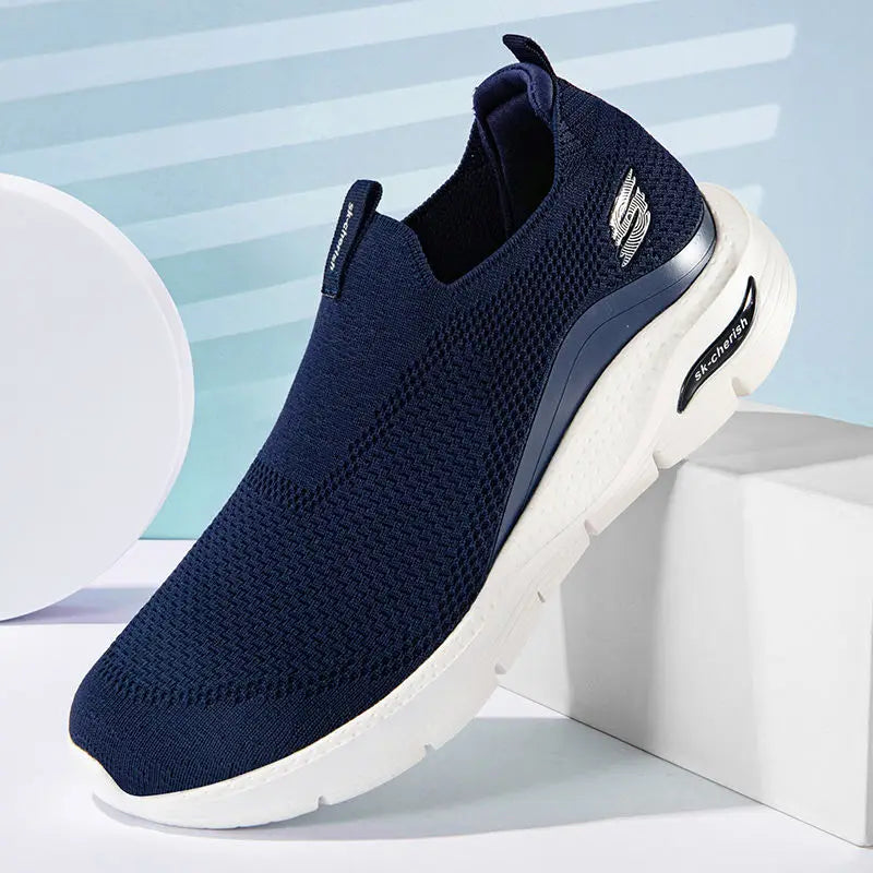 Slip-On sneakers for women and men - comfortable and minimalist